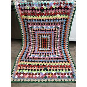 Vtg Around The World Postage Stamp Quilt 60’s 70’s Poly Fabric MCM 46” X 75”
